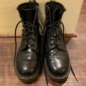 DOC MARTEN 1460 WOMENS